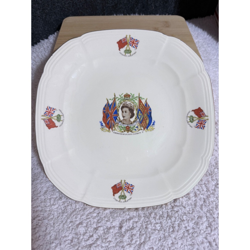 Alfred Meakin Queen Elizabeth II Coronation Plate 1953 England Commemorative